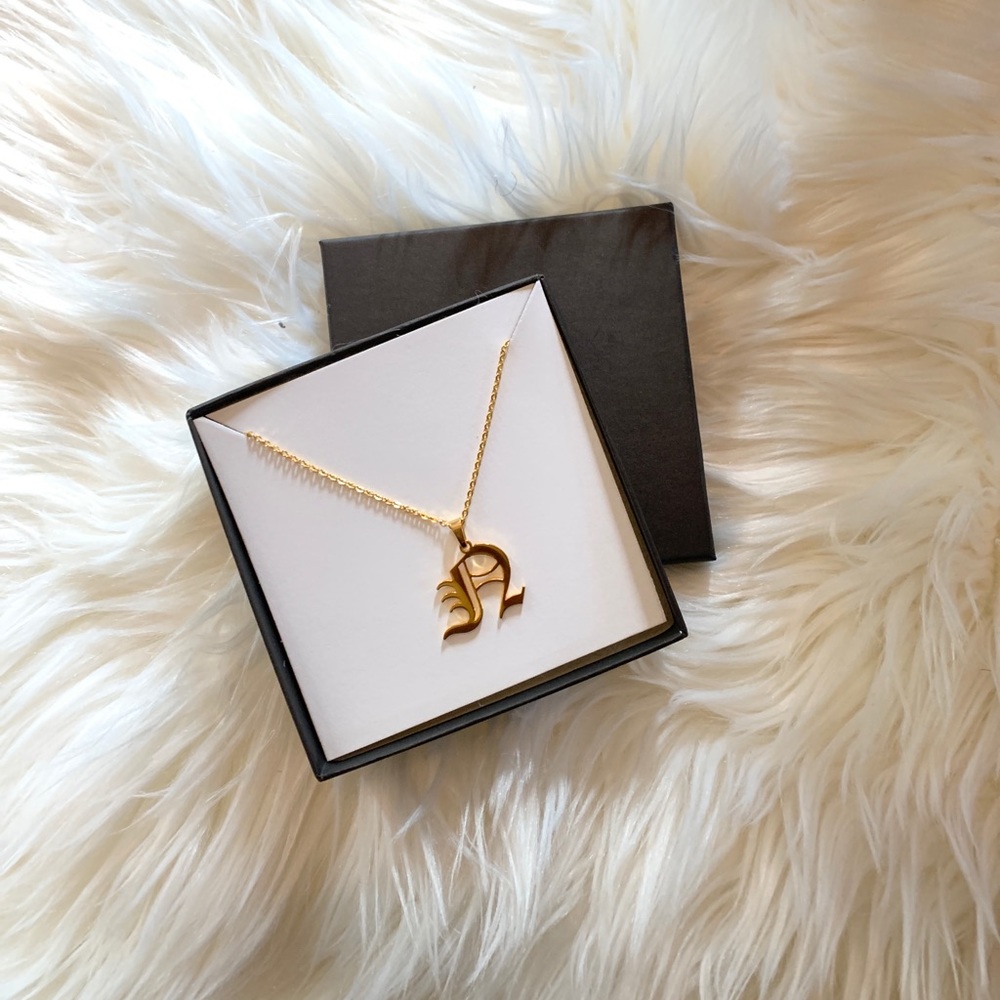 Ole English Pendant Necklace